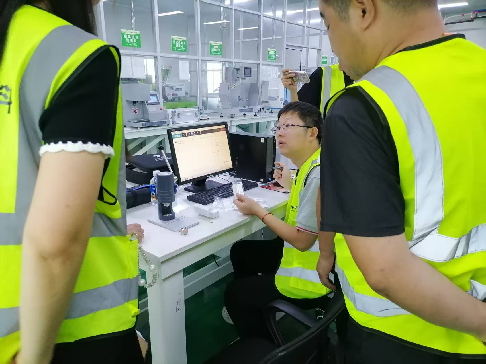 河南平遠(yuǎn)新材料科技有限公司實(shí)驗(yàn)室引入日本島津高端檢測設(shè)備并完成技術(shù)培訓(xùn)